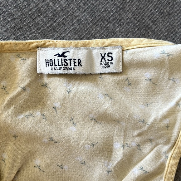 Hollister Tank Top - Picture 2 of 2